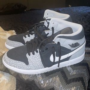 Black,Grey n white One Miss